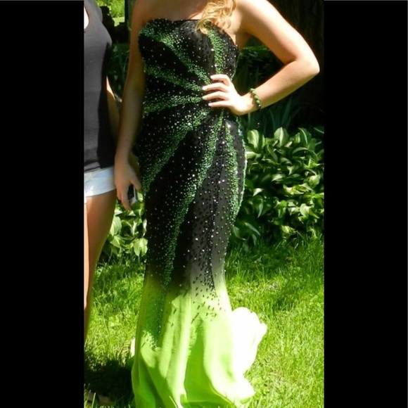 Bright Green Prom Dresses